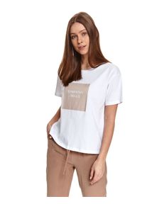 TOP SECRET - T-shirt z nadrukiem. Kolor: biały. Materiał: tkanina, jeans, bawełna. Długość rękawa: krótki rękaw. Długość: krótkie. Wzór: nadruk. Sezon: lato. Styl: klasyczny, sportowy #6