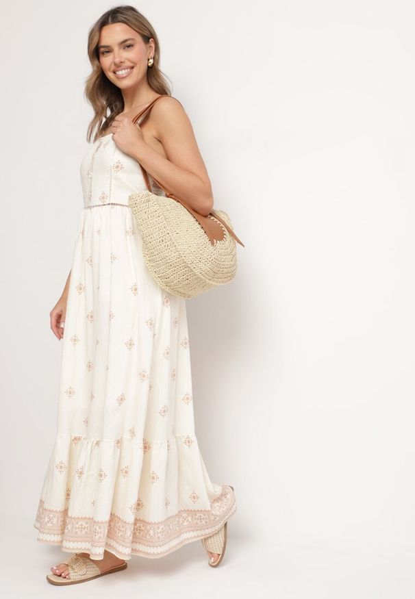 Born2be - Beżowa Rozkloszowana Sukienka na Ramiączkach z Wiskozą w Etniczny Wzór Lealena. Okazja: na co dzień. Typ kołnierza: dekolt kwadratowy. Kolor: beżowy. Materiał: wiskoza. Długość rękawa: na ramiączkach. Wzór: aplikacja. Typ sukienki: rozkloszowane. Styl: elegancki, casual