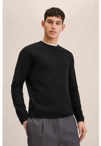Mango Man sweter Anomic męski kolor czarny lekki. Okazja: na co dzień. Kolor: czarny. Materiał: dzianina. Długość rękawa: długi rękaw. Długość: długie. Styl: casual