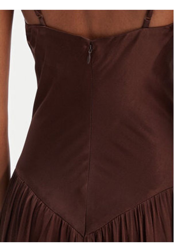 BARDOT - Bardot Sukienka wieczorowa Aderia 60248DB Brązowy Slim Fit. Kolor: brązowy. Materiał: wiskoza. Styl: wizytowy