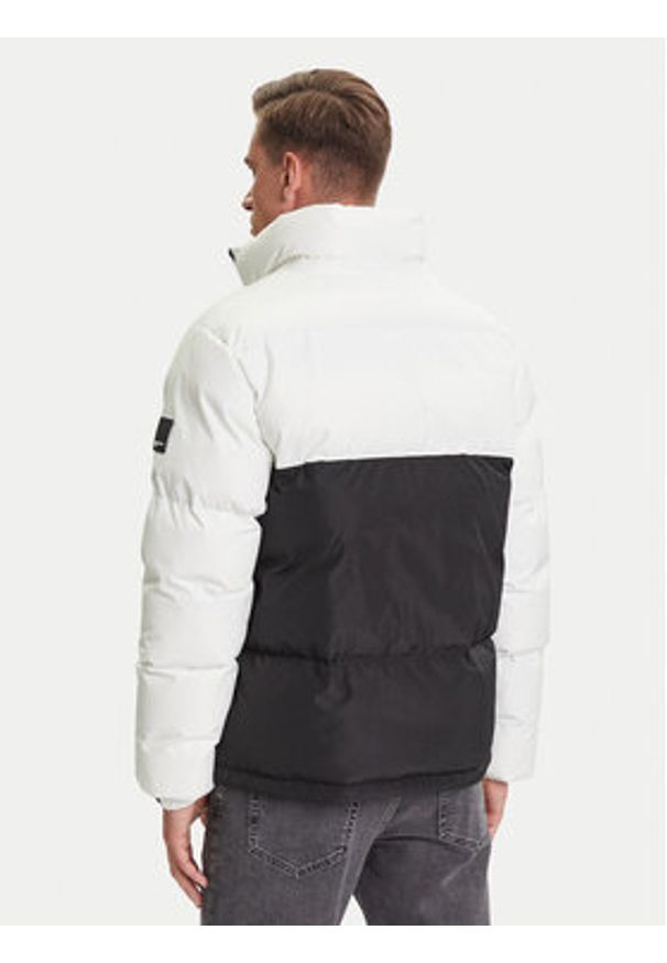 Karl Lagerfeld Jeans Kurtka zimowa A3M15034 Czarny Regular Fit. Kolor: czarny. Materiał: syntetyk. Sezon: zima