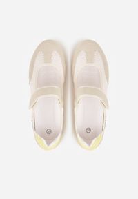 Renee - Beżowe Tenisówki Typu Sneakeriny Ozdobione Napisem Emirinne. Okazja: na co dzień. Zapięcie: rzepy. Kolor: beżowy. Wzór: aplikacja, napisy. Styl: casual #8