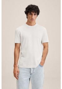 Mango Man t-shirt Lino męski kolor biały gładki. Okazja: na co dzień. Kolor: biały. Materiał: dzianina, włókno. Wzór: gładki. Styl: casual