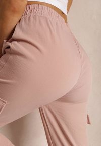 Renee - Różowe Spodnie Argeope. Kolor: różowy. Materiał: tkanina. Wzór: gładki