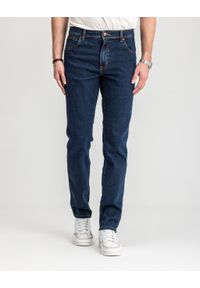 Wrangler - WRANGLER TEXAS SLIM MĘSKIE SPODNIE JEANSOWE CROSS GAME W12S8311U 112126497. Sezon: lato. Styl: elegancki, klasyczny #2