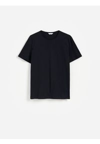 Reserved - Gładki t-shirt regular fit - czarny. Kolor: czarny. Materiał: bawełna, dzianina. Wzór: gładki #1