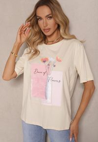 Renee - Jasnobeżowy T-shirt Oversize z Bawełny Zdobiony Nadrukiem Setolina. Okazja: na co dzień. Kolor: beżowy. Materiał: bawełna. Wzór: aplikacja, nadruk. Styl: klasyczny, casual, elegancki