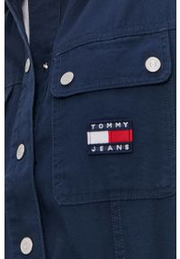 Tommy Jeans - Sukienka jeansowa. Kolor: niebieski. Materiał: bawełna, materiał. Długość rękawa: krótki rękaw. Typ sukienki: rozkloszowane, proste. Długość: mini #5