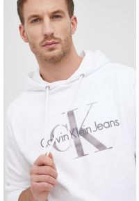 Calvin Klein Jeans Bluza bawełniana J30J320805.PPYY męska kolor biały z kapturem z aplikacją. Okazja: na co dzień. Typ kołnierza: kaptur. Kolor: biały. Materiał: bawełna. Wzór: aplikacja. Styl: casual #3