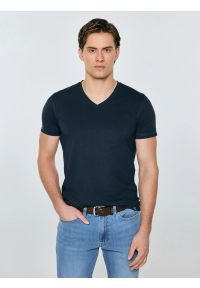 Big-Star - Koszulka męska slim v-neck z bawełny supima granatowa Supiclassicov 403. Kolor: niebieski. Materiał: bawełna #1