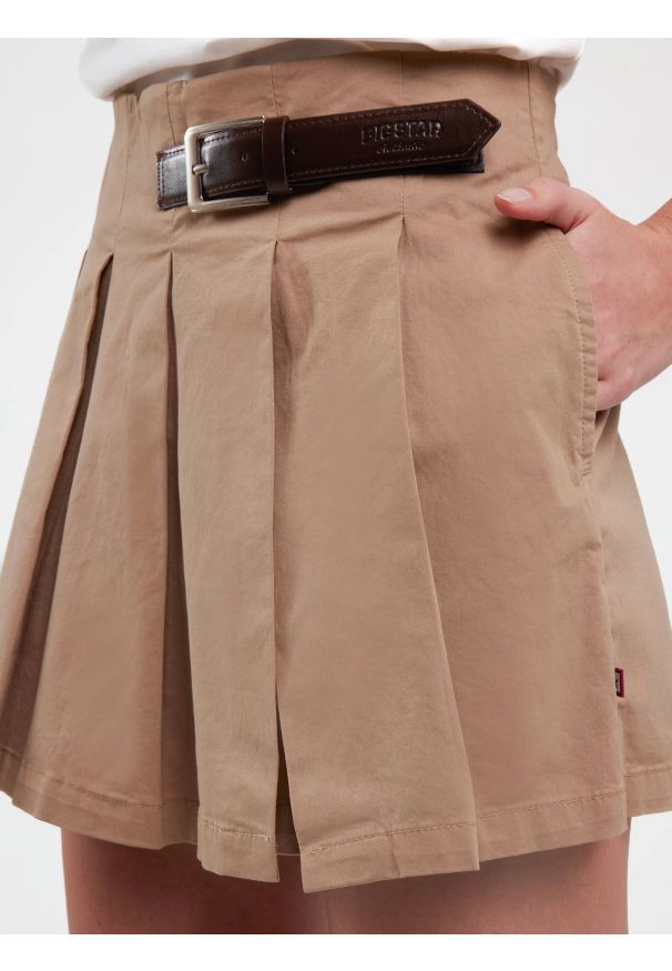 Big-Star - Spódnico-szorty damskie plisowane beżowe Brindi 801. Okazja: na co dzień. Kolor: beżowy. Materiał: żakard, tkanina, skóra. Styl: casual, elegancki, retro