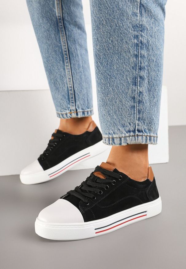 Born2be - Czarne Skórzane Trampki na Płaskiej Podeszwie ze Skórzaną Wkładką i Kontrastowym Noskiem Helili. Kolor: czarny. Materiał: skóra. Obcas: na płaskiej podeszwie