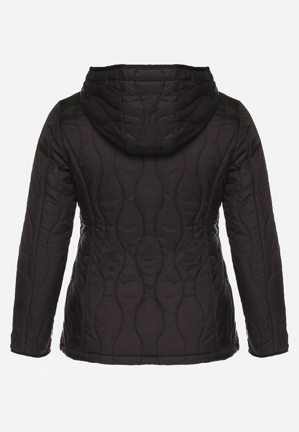 Born2be - Czarna Kurtka Pikowana z Nieodpinanym Kapturem Lotizia. Okazja: na co dzień. Kolor: czarny. Materiał: jeans. Styl: klasyczny, elegancki, casual