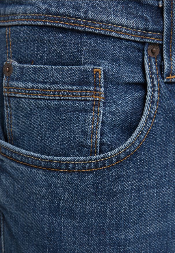 Męskie Spodnie Jeansowe Mustang Washington Denim Blue 1010621 5000 702