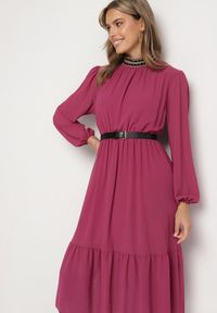 Born2be - Fioletowa Sukienka z Gumką w Talii Ozdobiona Aplikacjami przy Dekolcie Lilirae. Kolor: fioletowy. Wzór: aplikacja. Sezon: wiosna, lato. Styl: elegancki #7