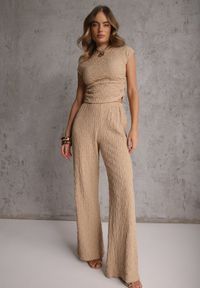 Renee - Beżowy Komplet Spodnie Wide Leg i Top ze Stójką i Drapowaniem w Talii Meridone. Kolor: beżowy. Materiał: materiał #1