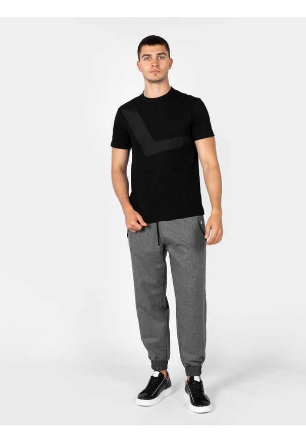 Les Hommes T-Shirt | LBT1019700N | Mężczyzna | Czarny. Okazja: na co dzień. Kolor: czarny. Materiał: bawełna, poliester, elastan. Długość rękawa: krótki rękaw. Styl: elegancki, casual