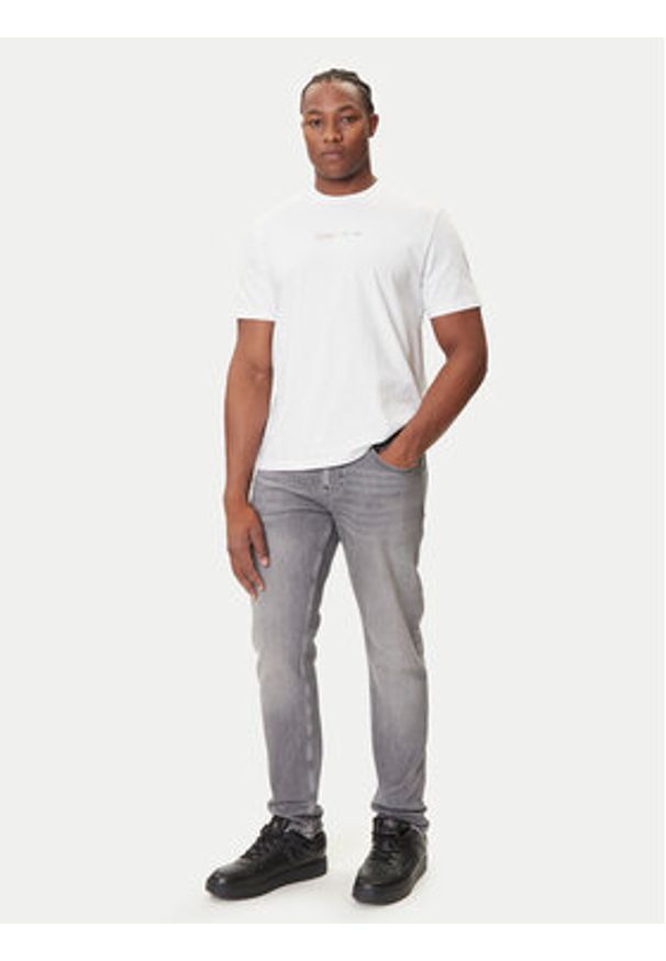 Calvin Klein Jeans T-Shirt Pride Graphic LV04RC815G Biały Relaxed Fit. Kolor: biały. Materiał: bawełna