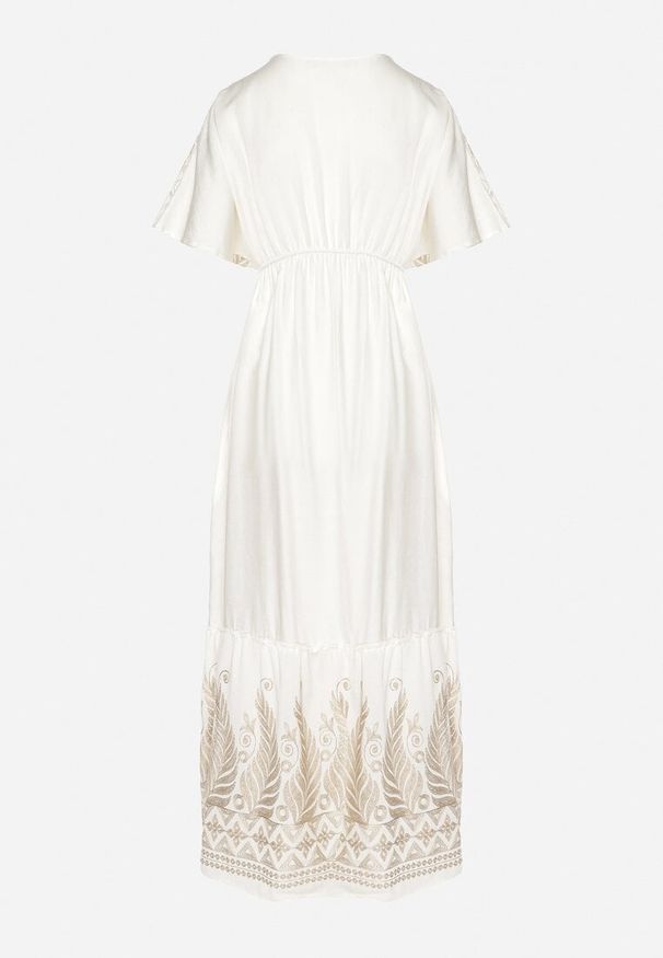 Born2be - Biała Kopertowa Sukienka z Wiskozy Zdobiona Frędzlami i Metalicznym Haftem Redeirae. Okazja: na co dzień, na spacer. Typ kołnierza: dekolt w serek. Kolor: biały. Materiał: wiskoza. Wzór: haft, aplikacja. Typ sukienki: kopertowe. Styl: casual, klasyczny