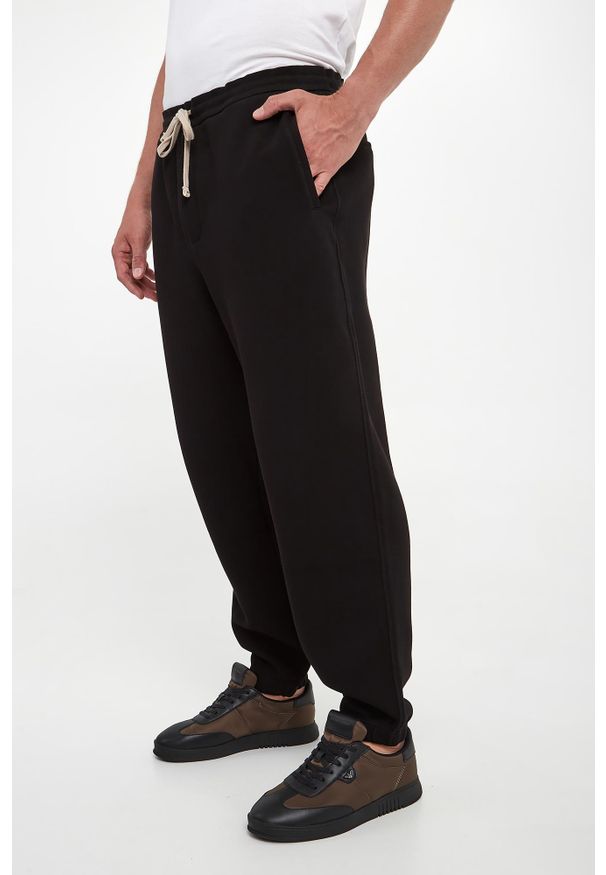 Armani Exchange - Spodnie dresowe męskie ARMANI EXCHANGE. Materiał: dresówka