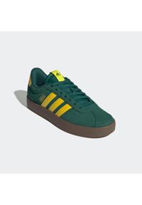 Adidas - Buty do chodzenia męskie ADIDAS VL Court 3.0. Kolor: zielony. Materiał: zamsz, kauczuk, skóra, syntetyk. Szerokość cholewki: normalna. Sport: turystyka piesza