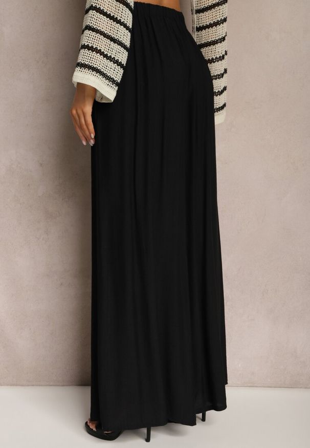 Renee - Czarne Szerokie Spodnie Casualowe z Gumką w Pasie Indala. Okazja: na co dzień. Kolor: czarny. Sezon: lato. Styl: casual