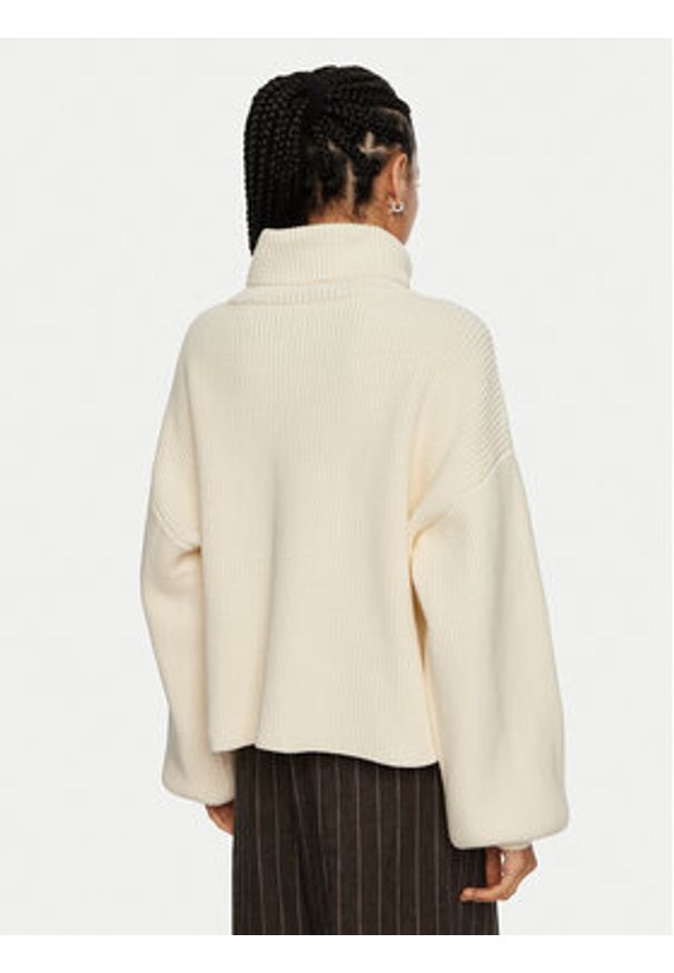 GESTUZ - Gestuz Golf Meba 10909324 Beżowy Loose Fit. Typ kołnierza: golf. Kolor: beżowy. Materiał: bawełna