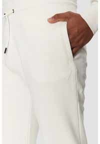 Guess - GUESS Białe spodnie męskie Aldwin, Rozmiar L. Kolor: biały. Materiał: poliester, bawełna, materiał #3