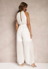 Renee - Biały Kombinezon z Dekoltem Typu Halter i Gumką w Talii Zolefia. Kolor: biały. Długość: długie. Styl: elegancki #3