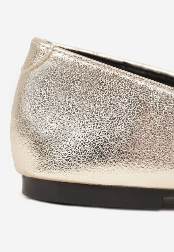 Renee - Złote Balerinki Mary Jane na Płaskiej Podeszwie z Paskami na Sprzączki Zinitia. Okazja: na co dzień. Zapięcie: pasek. Kolor: złoty. Materiał: jeans. Obcas: na płaskiej podeszwie. Styl: casual, elegancki, klasyczny