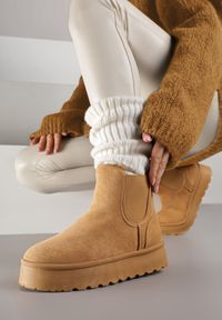 Born2be - Brązowe Śniegowce na Grubej Podeszwie w Stylu Sztybletów Avrenna. Okazja: na co dzień. Kolor: brązowy. Materiał: jeans. Styl: casual, klasyczny