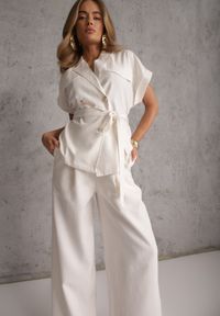 Renee - Biały Wiskozowy Komplet z Lnem Spodnie Wide Leg i Bluzka o Kroju Marynarki Daprise. Kolor: biały. Materiał: wiskoza, len #1