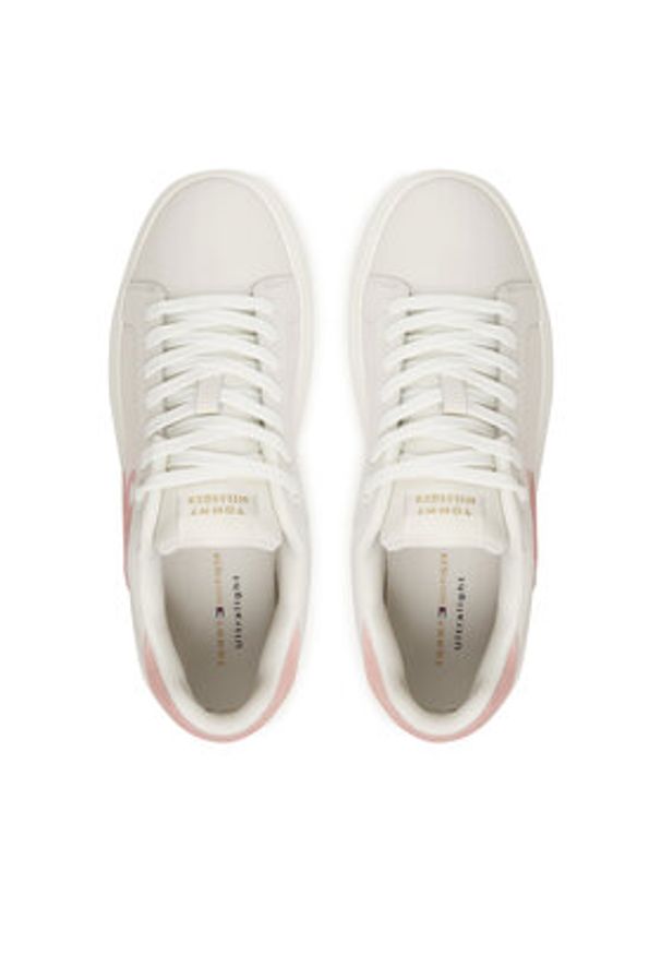 TOMMY HILFIGER - Tommy Hilfiger Sneakersy Th Icon Court Script FW0FW09363 Biały. Kolor: biały. Materiał: skóra