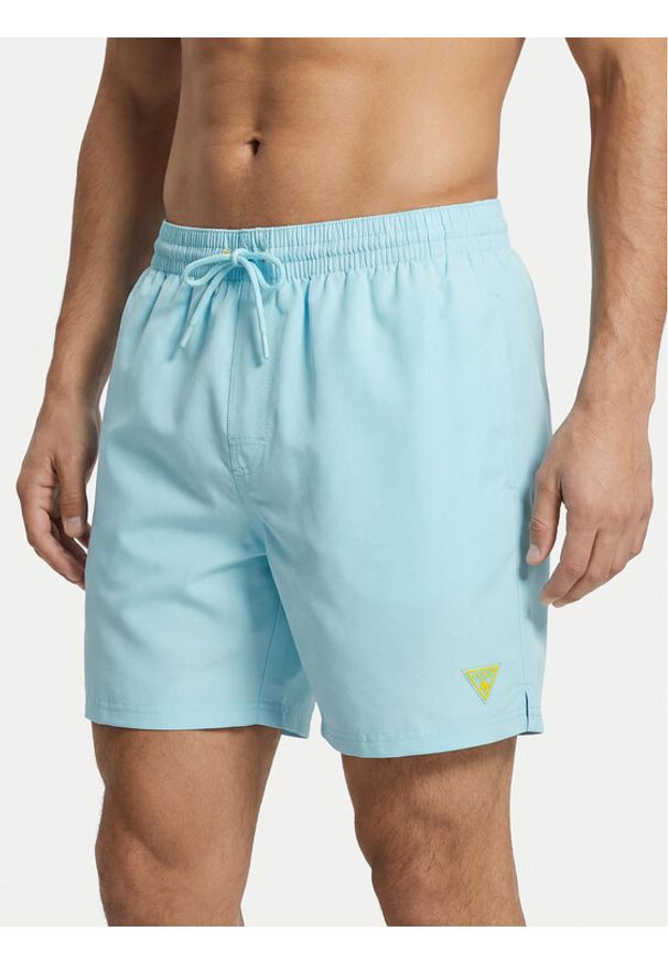 Guess Szorty kąpielowe F6GT24 WG282 MEDIUM Niebieski Regular Fit. Kolor: niebieski. Materiał: syntetyk