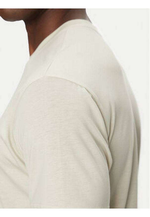 Liu Jo T-Shirt QA5174 J4805 Beżowy Regular Fit. Kolor: beżowy. Materiał: bawełna
