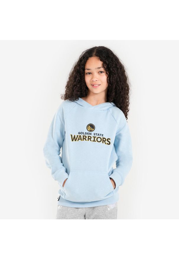 TARMAK - Bluza z kapturem do koszykówki dla dzieci Tarmak NBA 900 Golden State Warriors. Typ kołnierza: kaptur. Kolor: niebieski, czarny, wielokolorowy. Materiał: materiał, tkanina. Sport: koszykówka