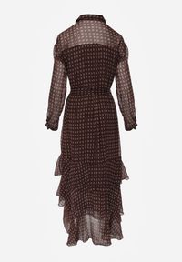 Renee - Brązowa Sukienka o Koszulowym Kroju z Przedłużonym Tyłem i Falbanami Savarinna. Kolor: brązowy. Materiał: poliester. Typ sukienki: koszulowe #5