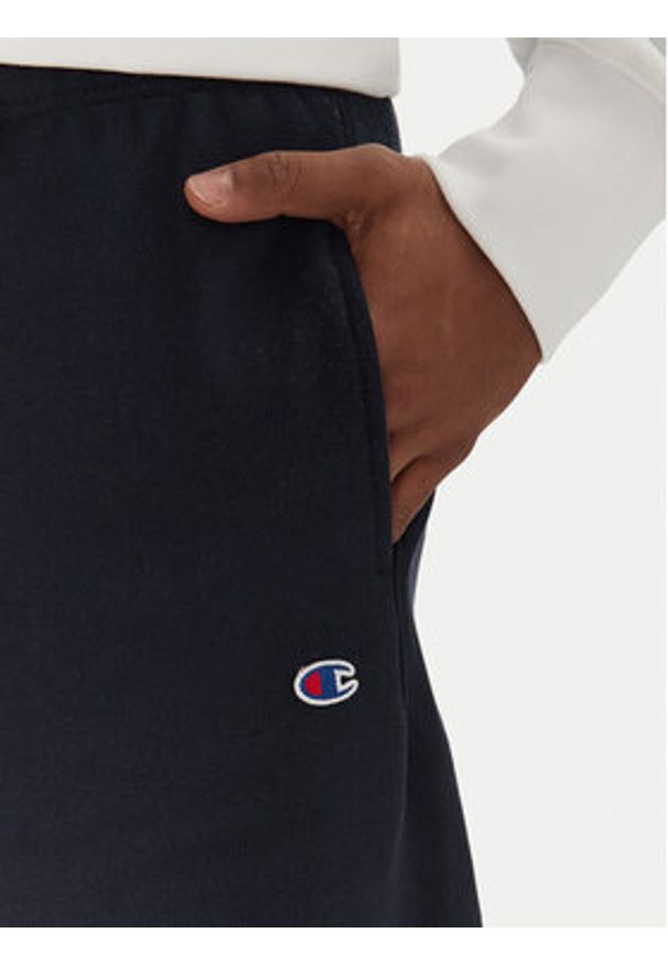 Champion Szorty sportowe 220764 Granatowy Loose Fit. Kolor: niebieski. Materiał: bawełna. Styl: sportowy