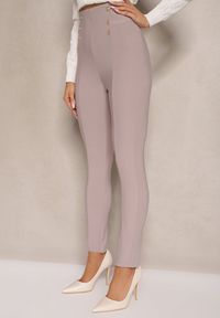 Renee - Jasnobeżowe Legginsy Bawełniane High Waist Ozdobione Guzikami Liorvia. Stan: podwyższony. Kolor: beżowy. Materiał: bawełna. Wzór: aplikacja