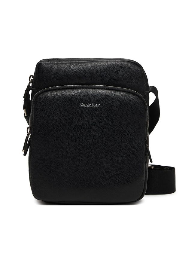 Saszetka Calvin Klein. Kolor: czarny