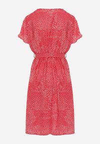 Born2be - Czerwona Sukienka Kepherine. Okazja: na co dzień, na spacer. Kolor: czerwony. Długość rękawa: krótki rękaw. Typ sukienki: kopertowe. Styl: casual, elegancki #2