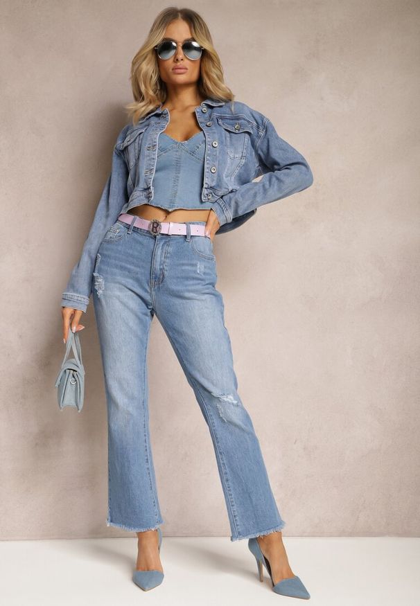 Renee - Niebieskie Jeansy Dzwony z Przedarciami i Paskiem z Klamrą z Cyrkoniami Letha. Okazja: na co dzień. Kolor: niebieski. Wzór: aplikacja. Styl: retro, elegancki, casual