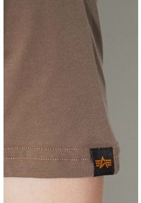 Alpha Industries t-shirt bawełniany Basic T-Shirt męski kolor beżowy z nadrukiem 100501.183. Kolor: beżowy. Materiał: bawełna. Długość rękawa: krótki rękaw. Długość: krótkie. Wzór: nadruk. Styl: klasyczny #3