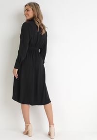 Born2be - Czarna Koszulowa Sukienka Midi z Guzikami i Materiałowym Paskiem Tetenai. Okazja: na co dzień. Kolor: czarny. Materiał: materiał. Typ sukienki: koszulowe. Styl: casual. Długość: midi #2