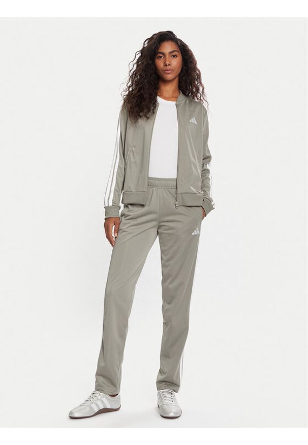 Adidas - adidas Dres Essentials 3-Stripes JX0509 Zielony Regular Fit. Kolor: zielony. Materiał: syntetyk
