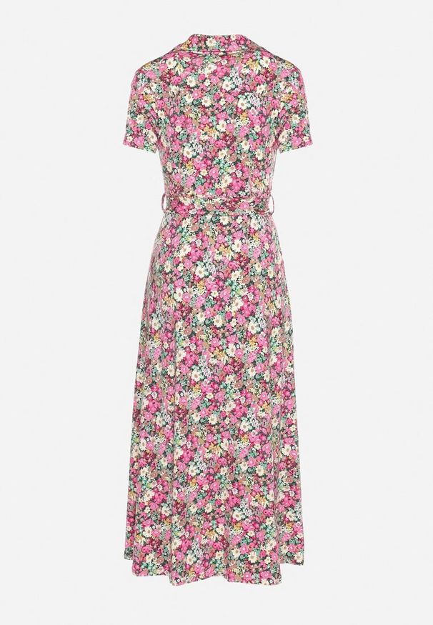 Born2be - Różowo-Zielona Koszulowa Sukienka z Krótkim Rękawem i Wiskozą na Guziki z Materiałowym Paskiem Dimiata. Typ kołnierza: kołnierzyk klasyczny. Kolor: różowy. Materiał: wiskoza, materiał. Długość rękawa: krótki rękaw. Wzór: kwiaty. Typ sukienki: koszulowe. Styl: klasyczny