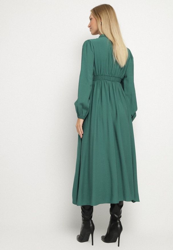 Born2be - Zielona Wiskozowa Plisowana Sukienka z Wiązaniem Asorrise. Okazja: na co dzień. Kolor: zielony. Materiał: wiskoza. Styl: elegancki, casual