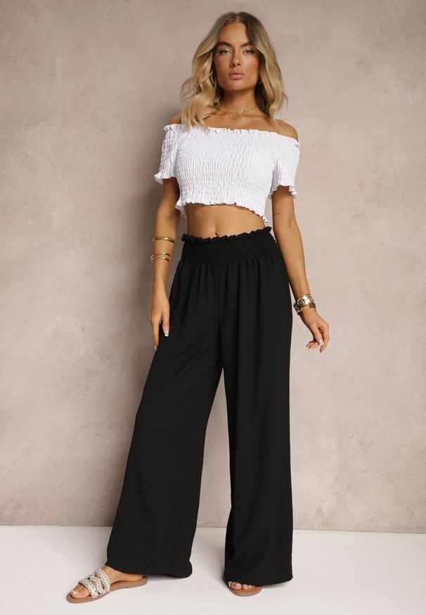 Renee - Czarne Spodnie High Waist z Szerokimi Nogawkami i Gumką w Pasie Risabessa. Okazja: na co dzień. Stan: podwyższony. Kolor: czarny. Styl: elegancki, casual