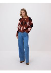 Reserved - Sweter w romby - wielobarwny. Materiał: dzianina