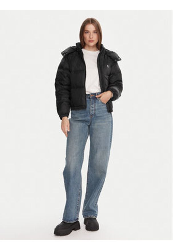Calvin Klein Jeans Kurtka puchowa Essential LV047D501G Czarny Relaxed Fit. Kolor: czarny. Materiał: syntetyk